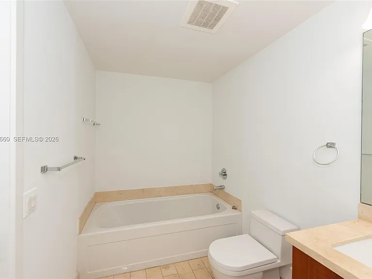 79 SW 12th St #1105 — Photo 13