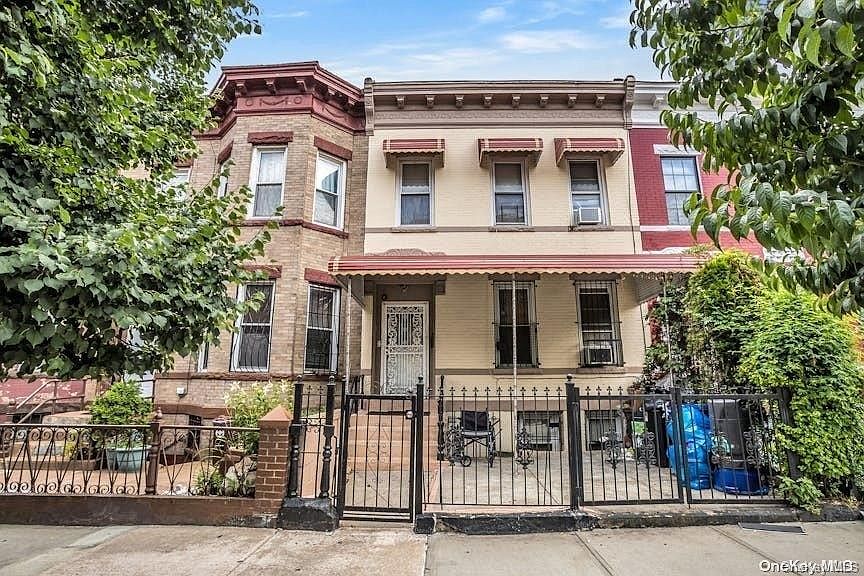 1st image of 1546 Saint Marks Avenue