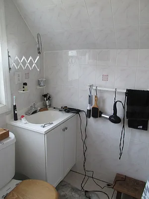 Rented by Windsor Homes Realty Corp | media 36