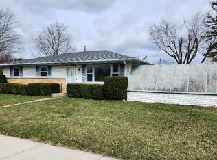 252 W Burbank Ave, Janesville, WI 53546