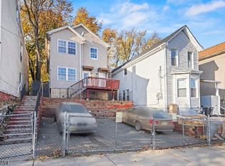 7 N 3rd St, Paterson, NJ 07522