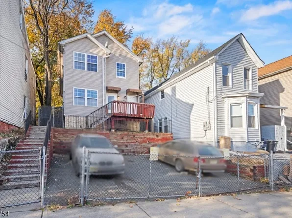 7 N 3rd St, Paterson City, NJ 07522