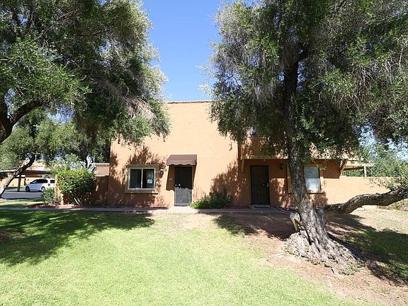 2nd image of 821 E Cochise Dr #A