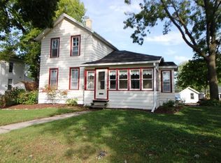 233 S Ridge St, Whitewater, WI 53190