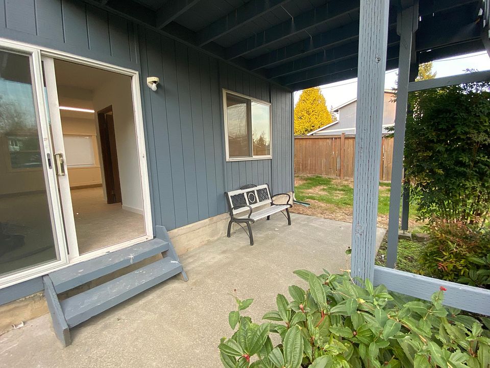1st image of 11323 SE 218th Pl #A