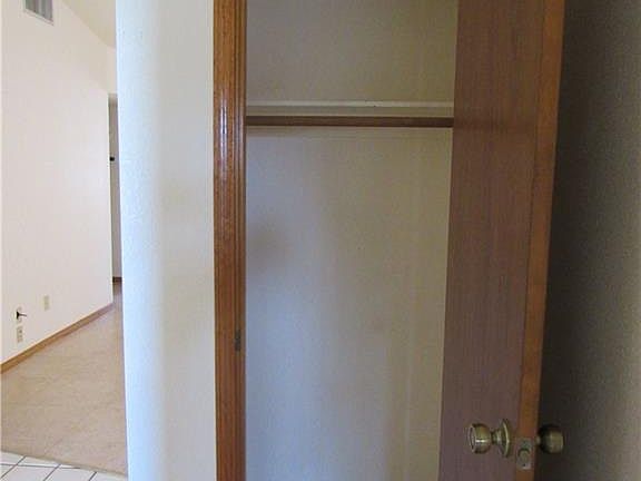 5th image of 1001 Belcourt Cir