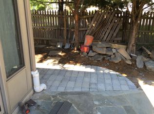 17405 Redland Rd, Rockville, MD 20855