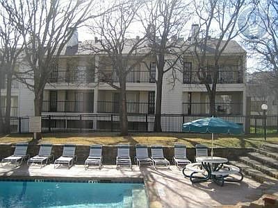 5th image of 708 Woodard Way