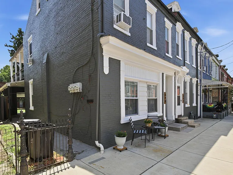 642-644 Walnut St — Photo 23