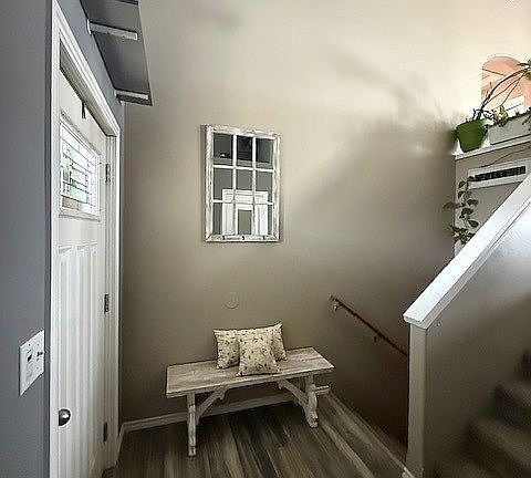 3rd image of 17920 N Addison Ct