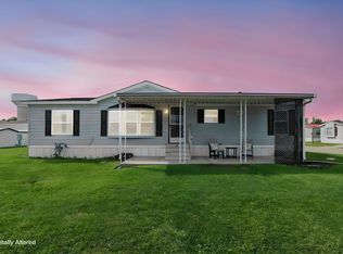 411 Doris Rd, Pataskala, OH 43062