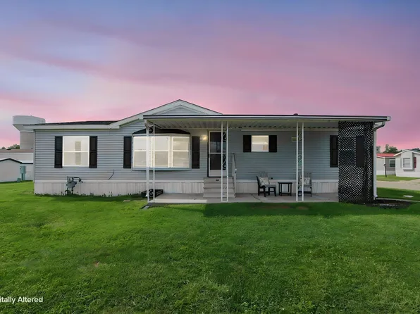 411 Doris Rd, Pataskala, OH 43062