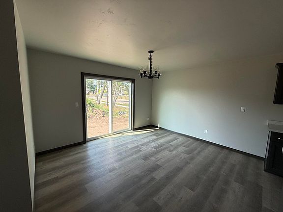 4th image of 1015 Constellation Way