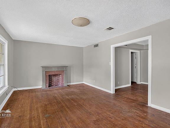 4th image of 339 Boulevard St