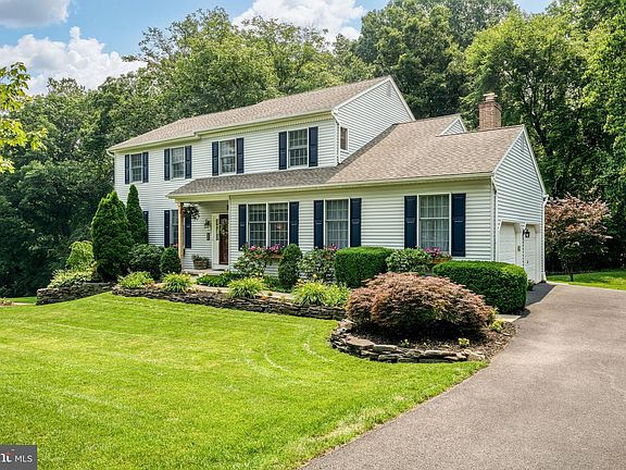 2nd image of 454 Creekside Dr