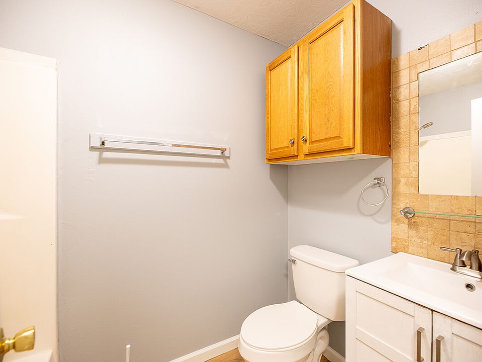 1152A-SHELLIE-bathroom_04252024