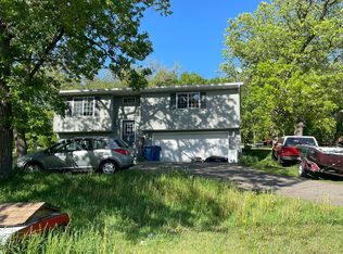 1932 N Benton Dr, Sauk Rapids, MN 56379