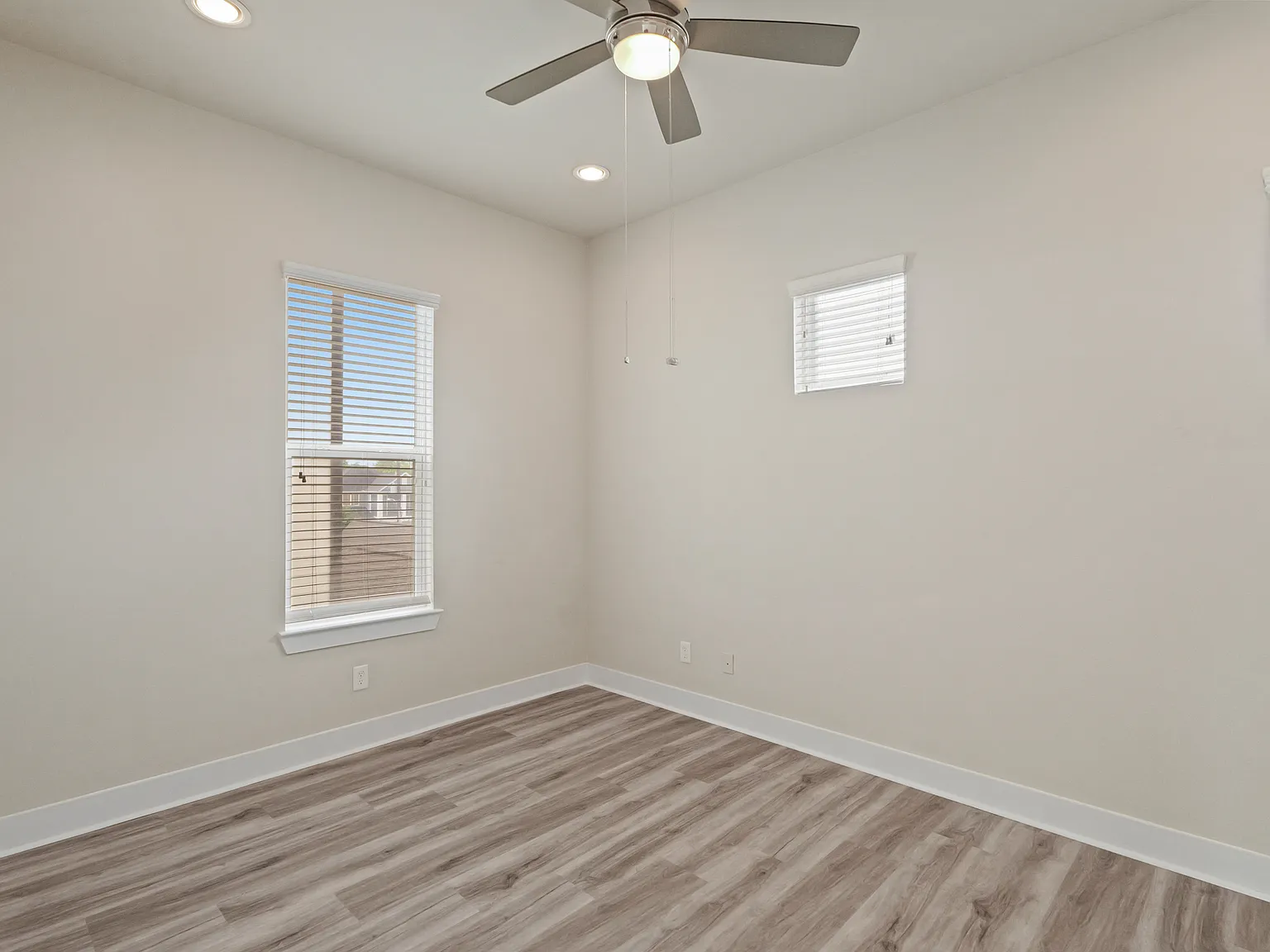 West 17th Street (906) Unit E - C - 1 — Photo 3