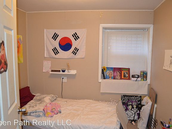 5th image of 3329 W Crystal St Unit Garden