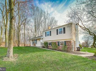 2 Brook Ln, Chalfont, PA 18914