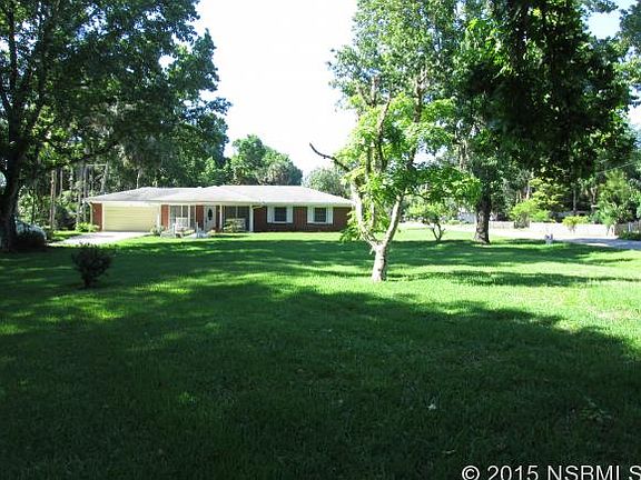 3rd image of 390 Palm Dr