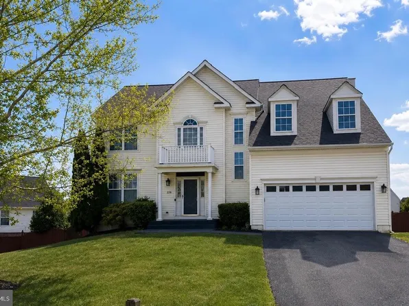 236 Rebecca Dr, Winchester, VA 22602