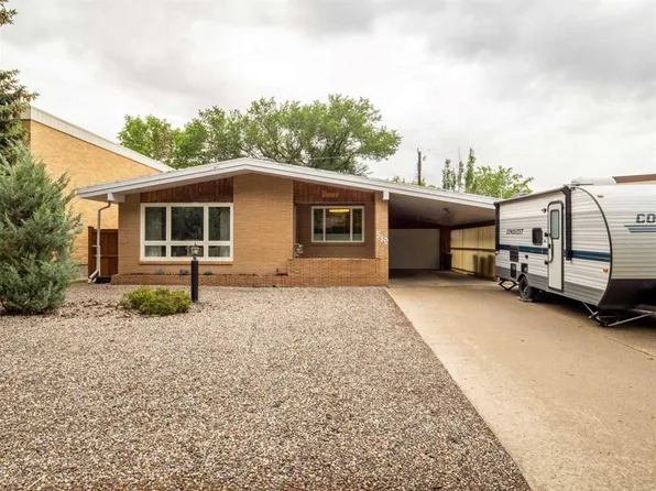 519 W 28th St S, Lethbridge, AB T1J 3T1