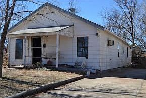 2nd image of 715 N Jefferson Ave