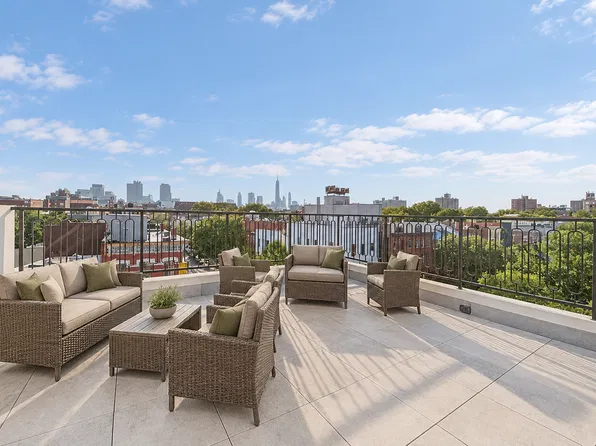 455 Franklin Avenue image 1 of 12