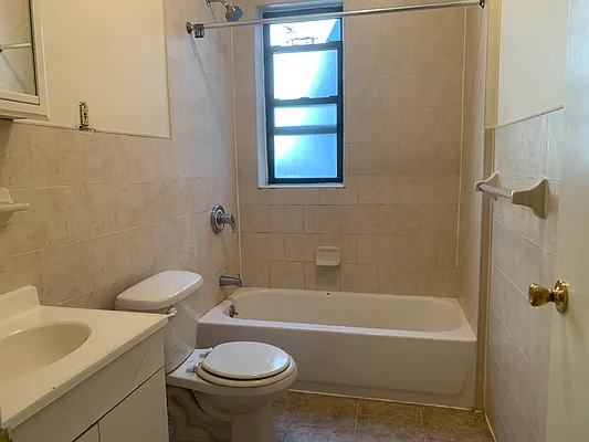 Rented by Yup Realty LLC | media 22