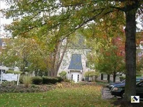 1931 King James Pkwy APT 131A, Westlake, OH 44145