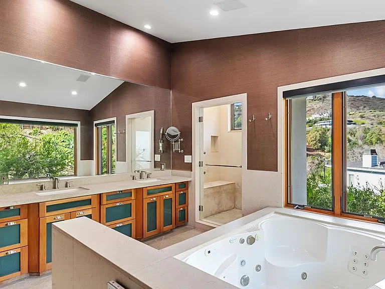 27091 Sea Vista Dr — Photo 34