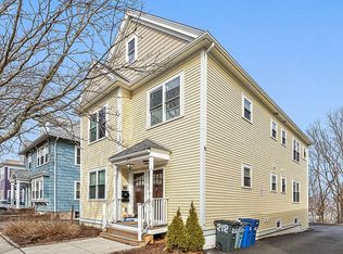 212 Calumet St, Roxbury, MA 02120