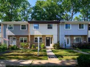 1952 Cambridge Dr #63, Crofton, MD 21114