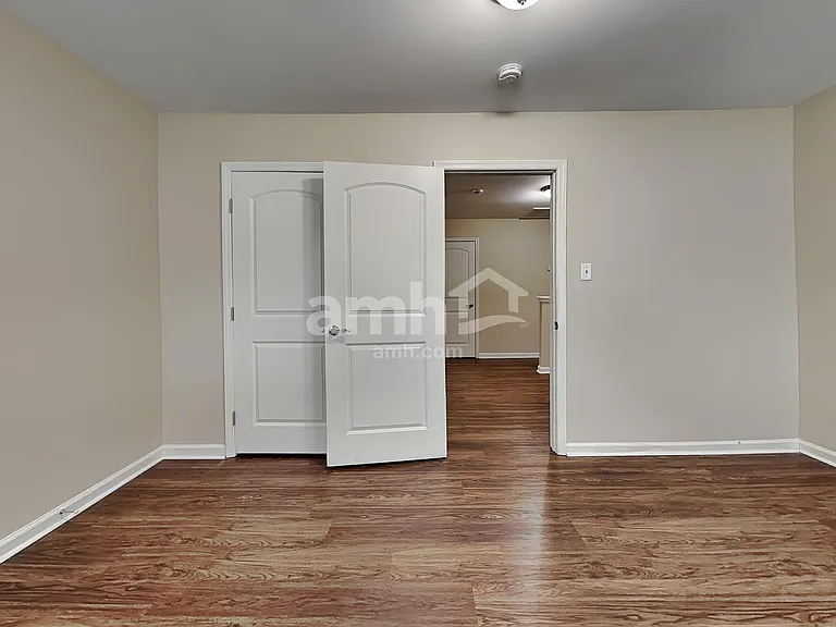 160 Grayson Ave — Photo 20