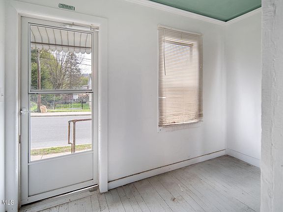 4th image of 39 Fair Street