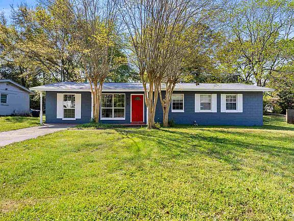 2nd image of 919 Blue Springs Dr