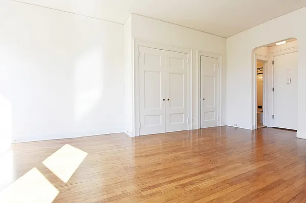 Rented by Balass Ralph, LREB | media 23