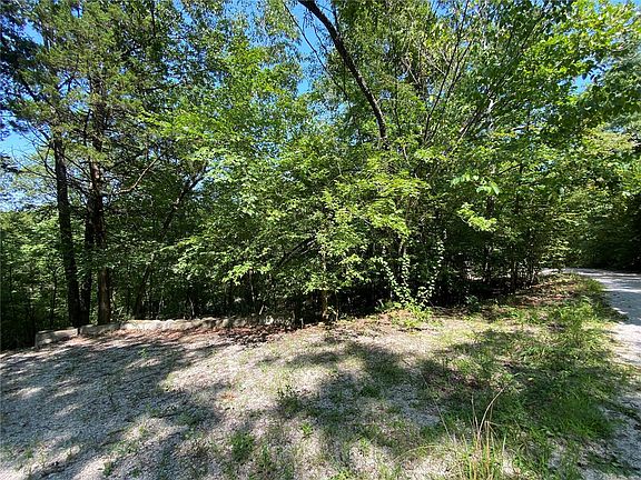 2nd image of 3 Deer Run Trl