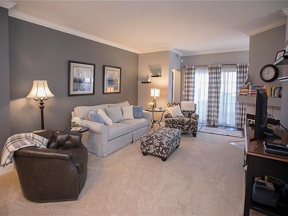 5th image of 166 Vista Ct #7B