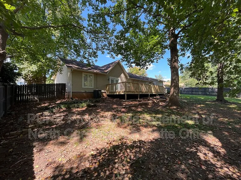 1226 Grace Meadow Dr — Photo 17