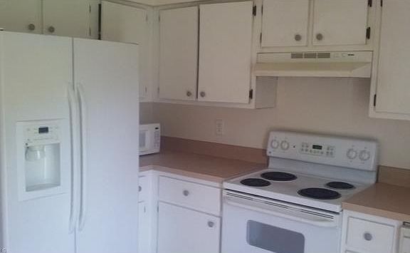 4th image of 2800 Owen Ave