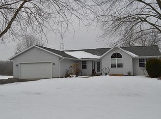 N5543 Star Branch Rd, Pardeeville, WI 53954