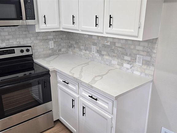 5th image of 3502 Magnolia Ave