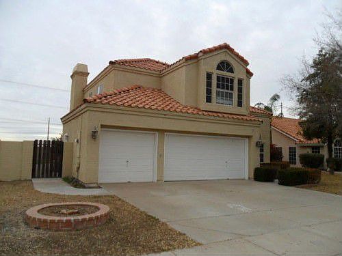 2nd image of 2949 E Redwood Ln