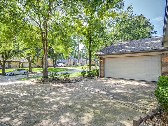 3rd image of 15530 Lago Villa Dr