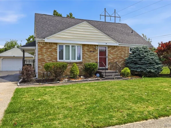 20 Leni Ln, Cheektowaga, NY 14225