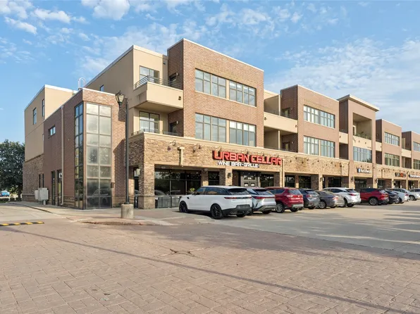 640 S 50th St Unit 2201, West Des Moines, IA 50265