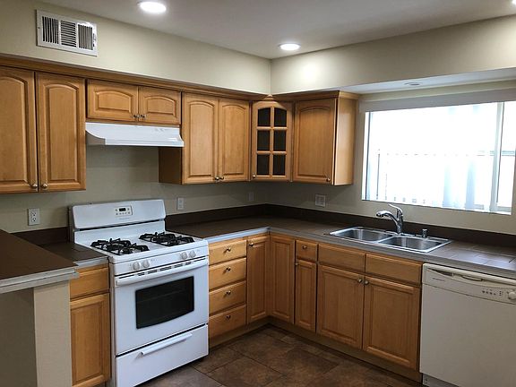 3rd image of 6033 Eleanor Ave APT 8
