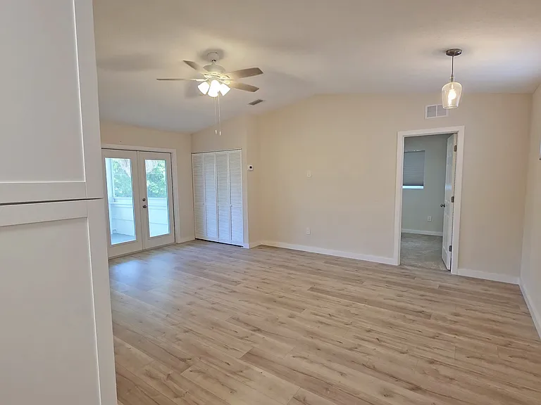 5325 Desoto Pl #B — Photo 9